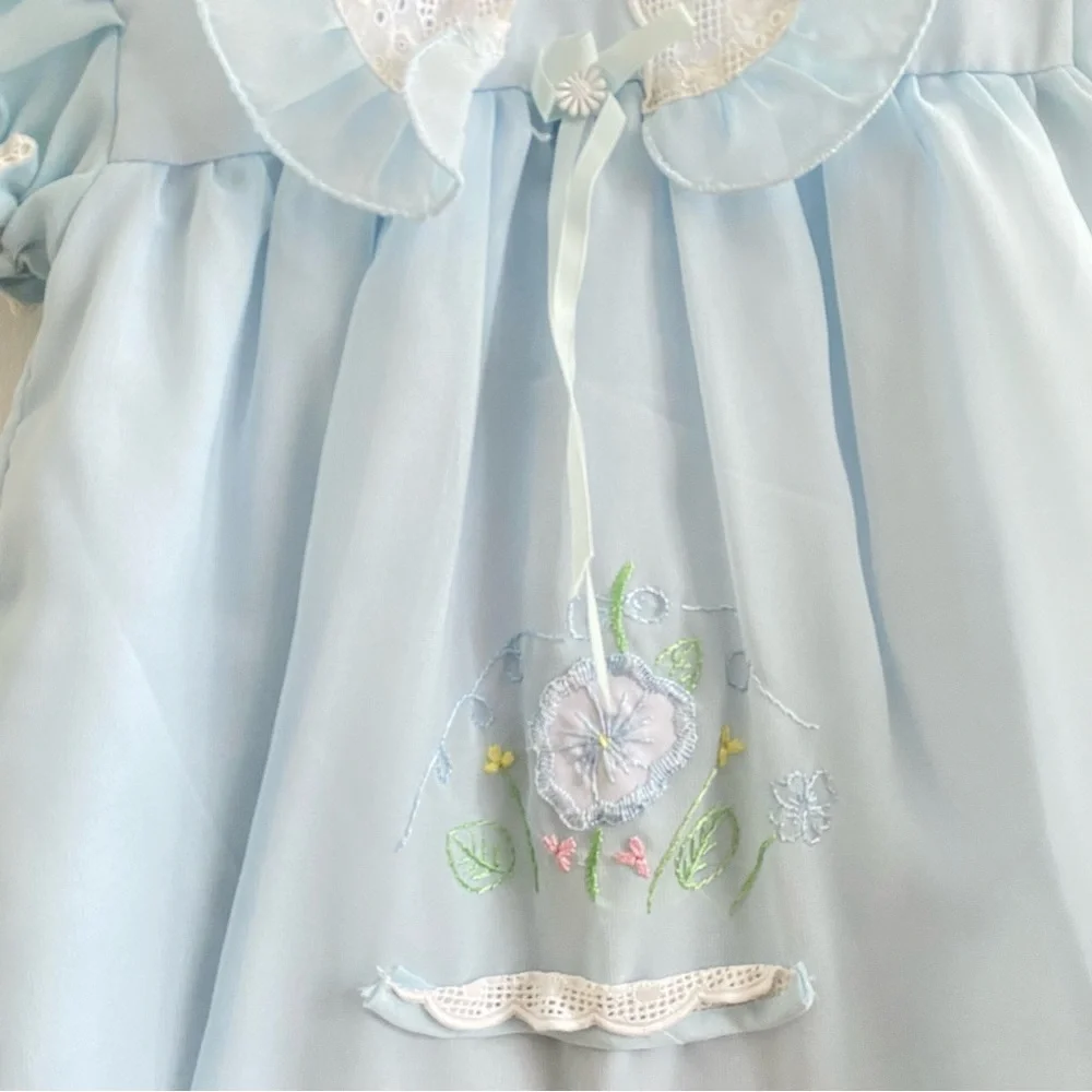 Cutest blue dress w/ lace and floral embroidery - Picture 2 of 4